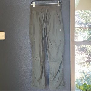 Lululemon - Dance to studio pants